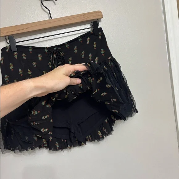 Free People FP One Blossom Mini Skort in Black - Size M - Picture 5 of 9